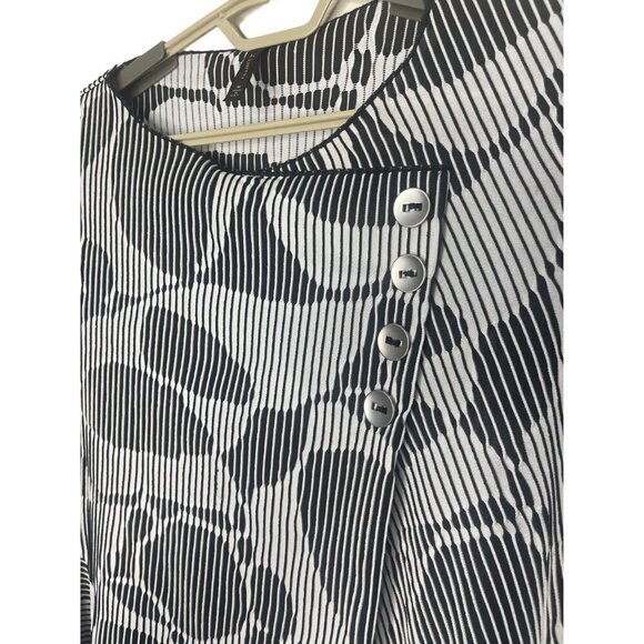 IC By Connie K Size Medium Black Gray Top Button Accent Artsy Made in USA - Picture 2 of 9